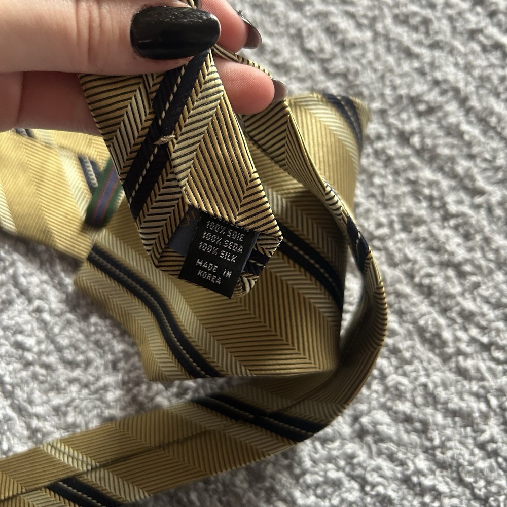 Alexander Julian Silk Tie Gold Navy Striped OS Vintage Preppy Retro 80s Dapper - Picture 7 of 7